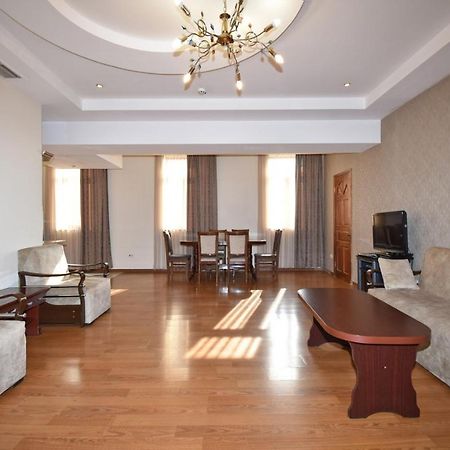 Abovyan Street 16, Apartment No 24 Erévan Extérieur photo