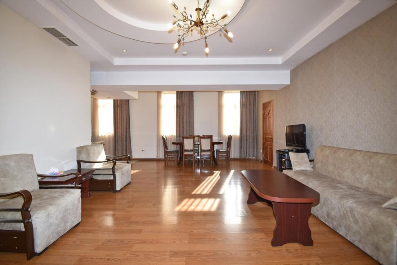 Abovyan Street 16, Apartment No 24 Erévan Extérieur photo