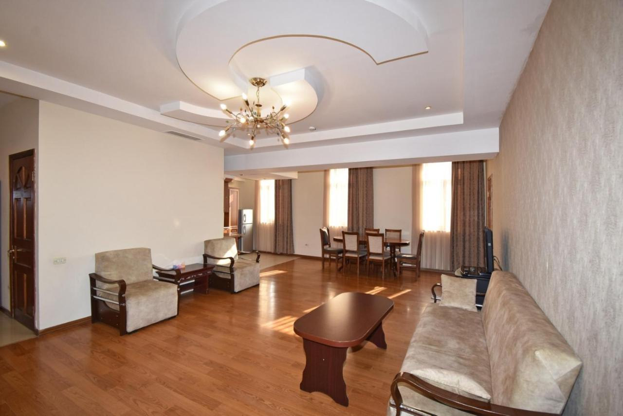Abovyan Street 16, Apartment No 24 Erévan Extérieur photo