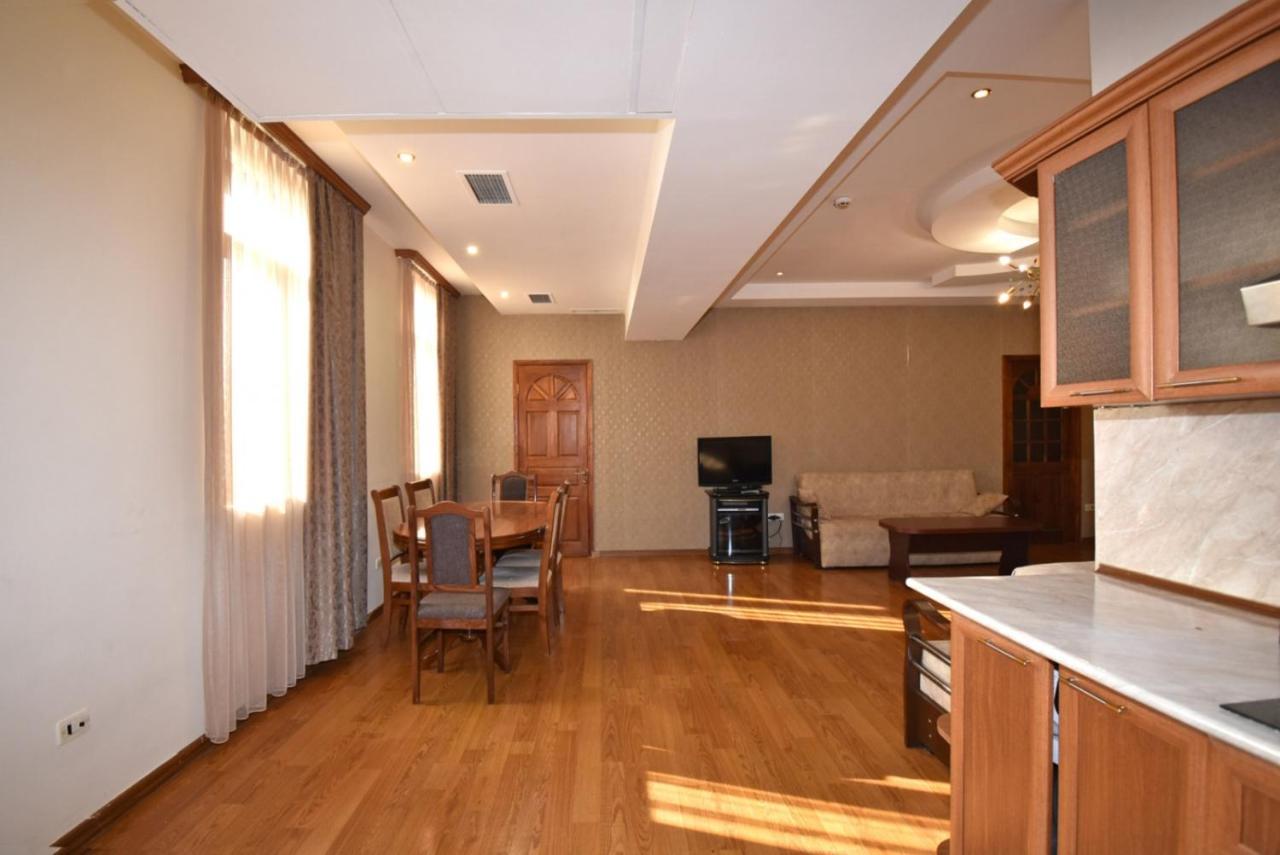 Abovyan Street 16, Apartment No 24 Erévan Extérieur photo
