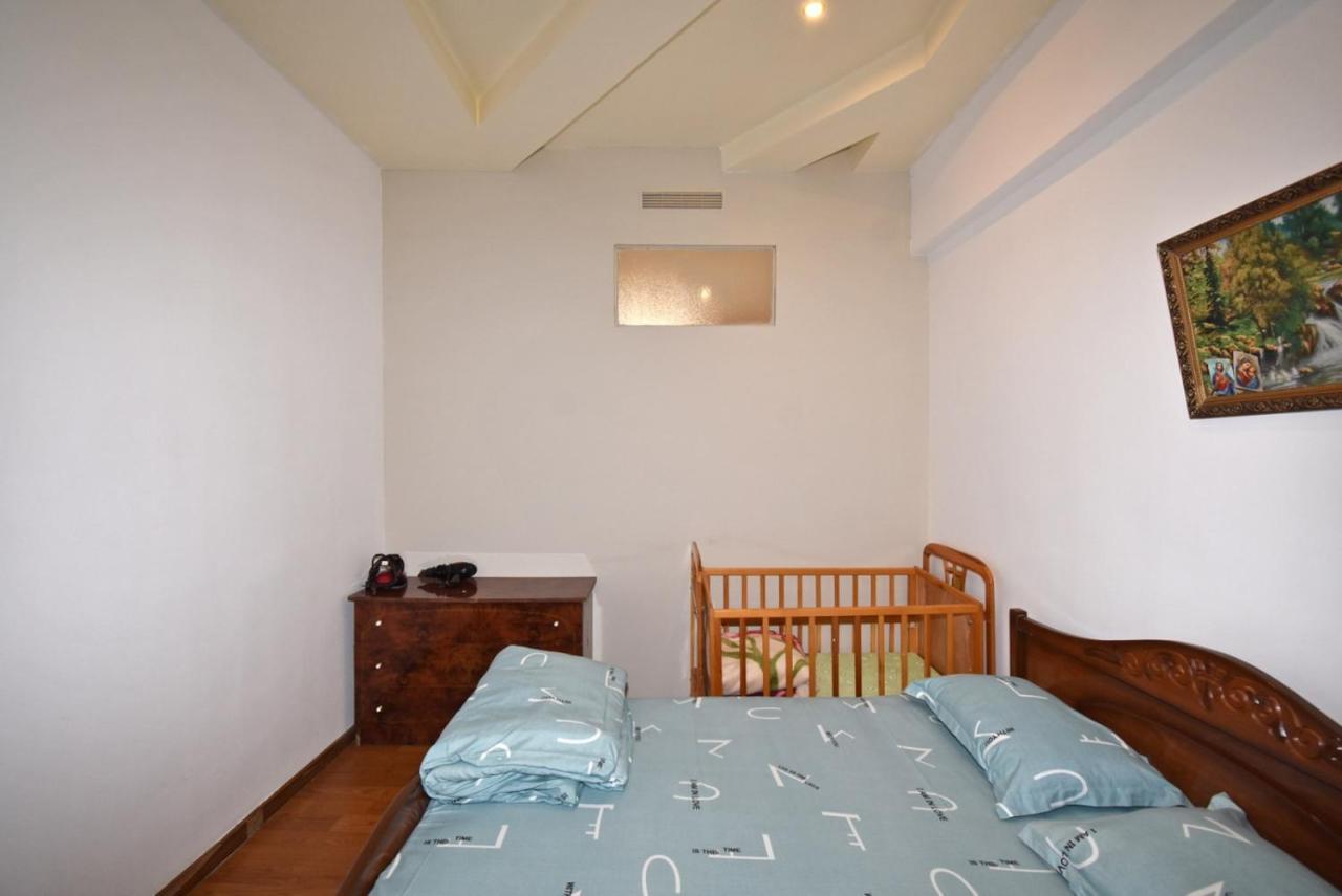 Abovyan Street 16, Apartment No 24 Erévan Extérieur photo